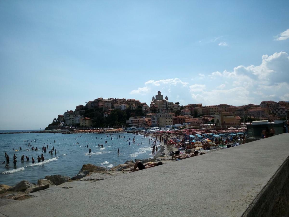 St George Villa Imperia Eksteriør bilde