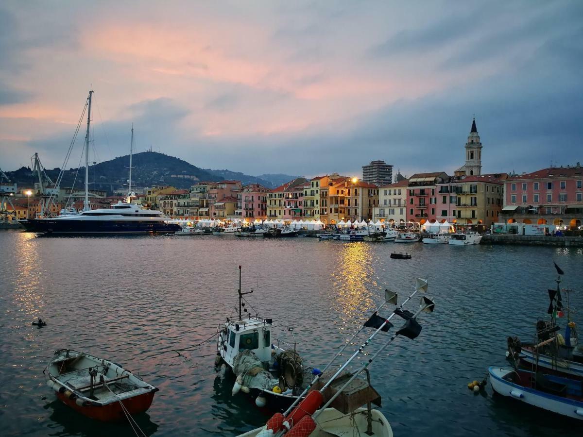 St George Villa Imperia Eksteriør bilde